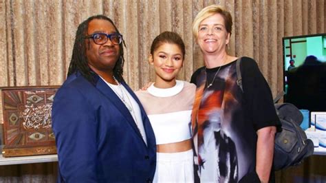 zendaya parents religion|All About Zendaya’s Parents, Claire and Kazembe